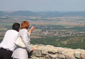 Gyönyörű panoráma nyílik Drégely várából