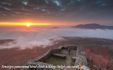 Fenséges panoráma tárul elénk a Nagy-Salgó csúcsáról