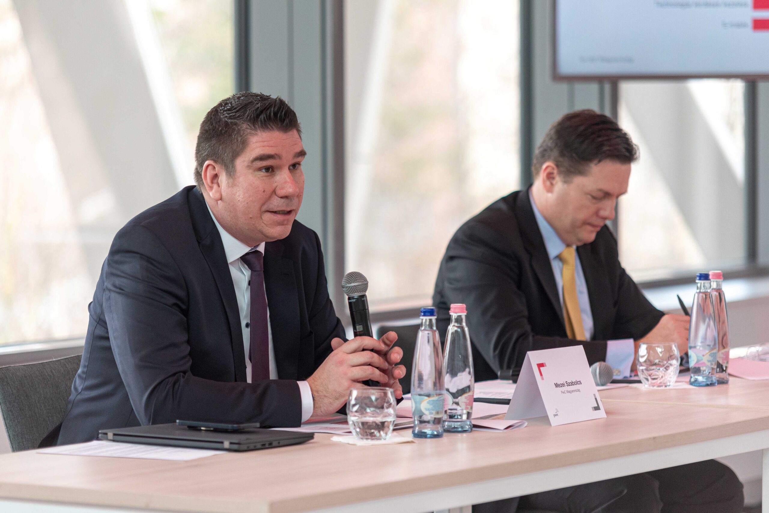 PwC sajtótájékoztató
