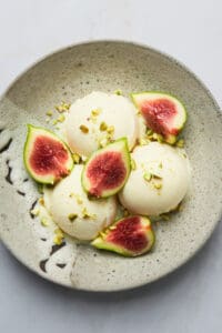 füge élelmiszer pannacotta fügefalevelek