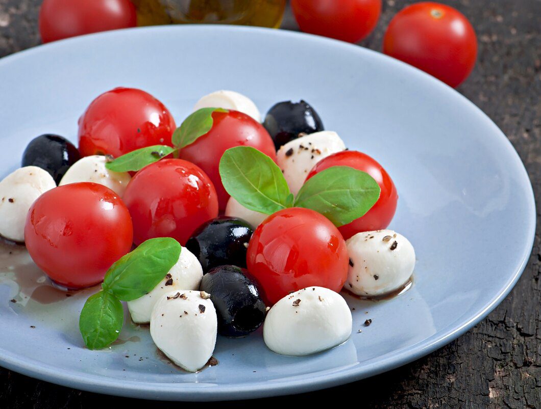 paradicsom, mozzarella, olíva bogyó, bazsalikom