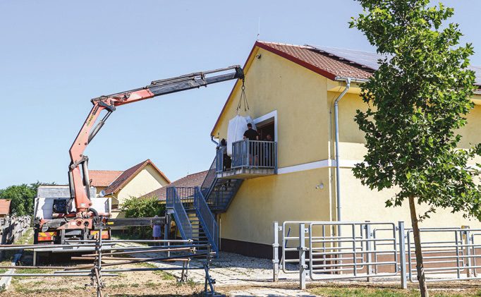 tekeresvölgy rakodás takarmány