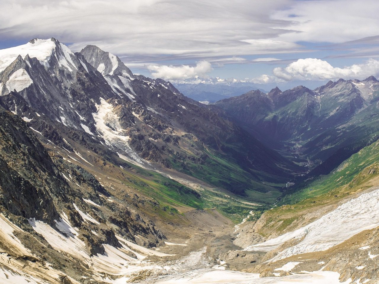 svajc_gleccser_Lötschental_volgy_pixa