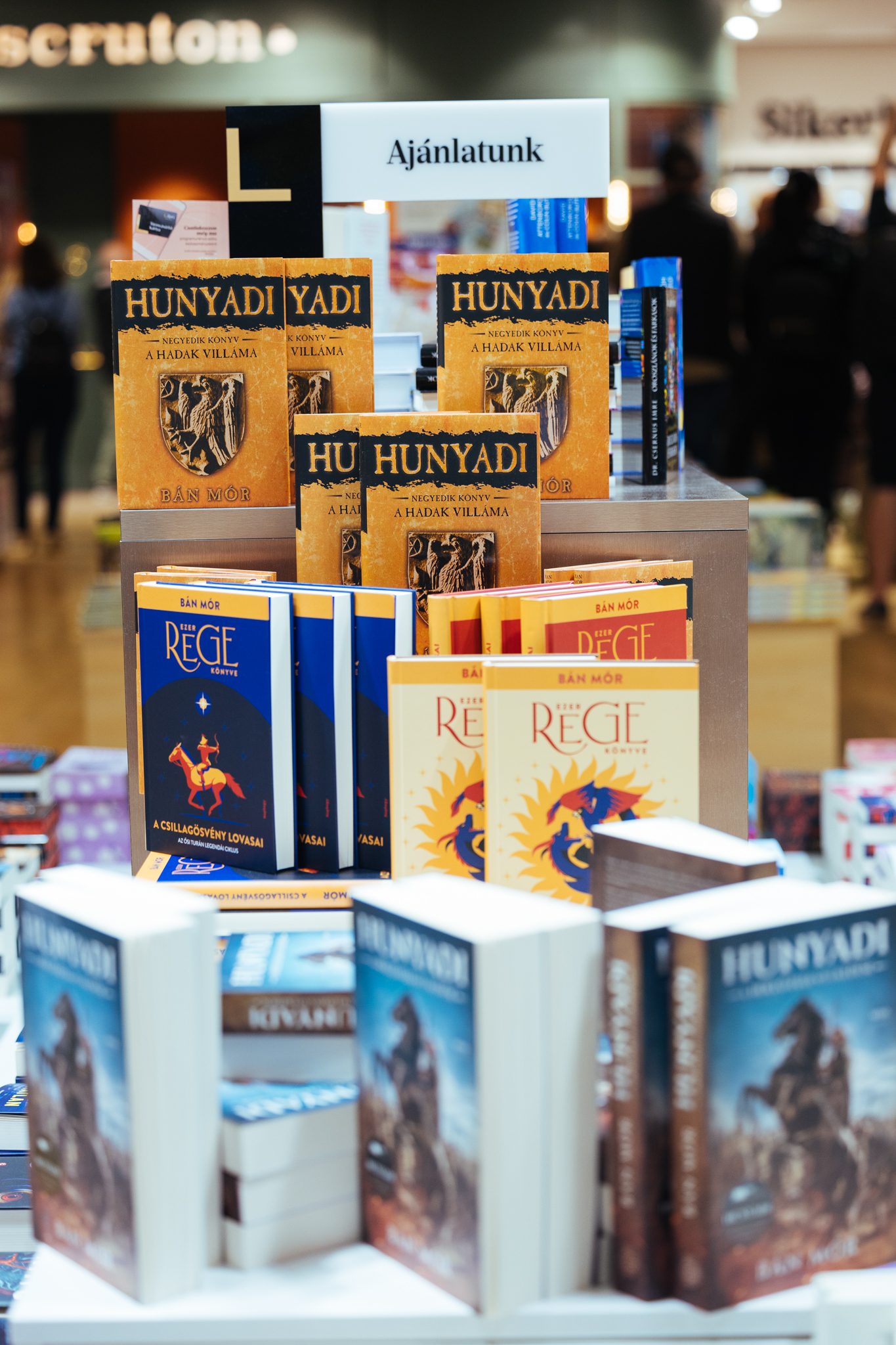 Bán Mór könyvtorony