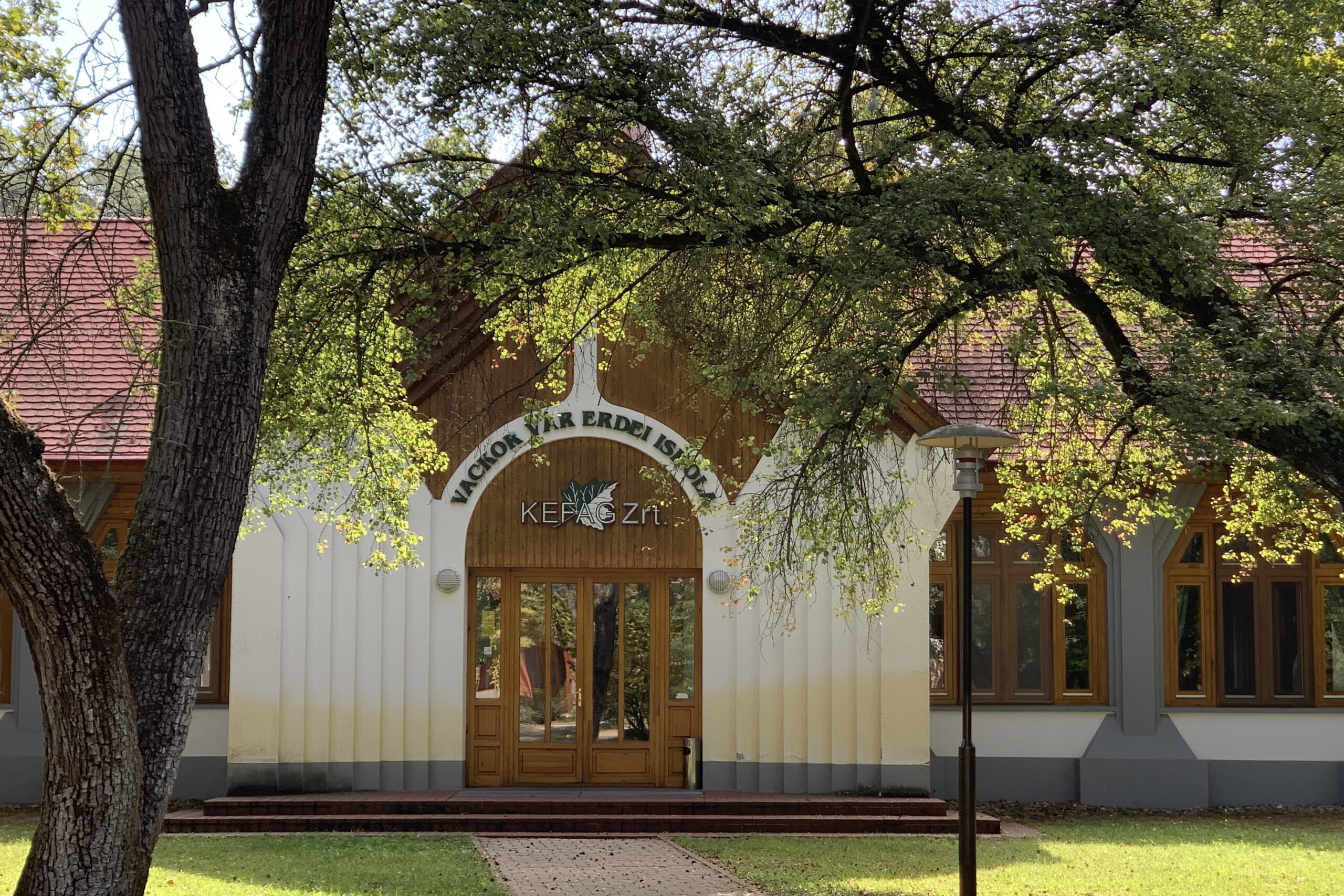 vackor vár erdei iskola