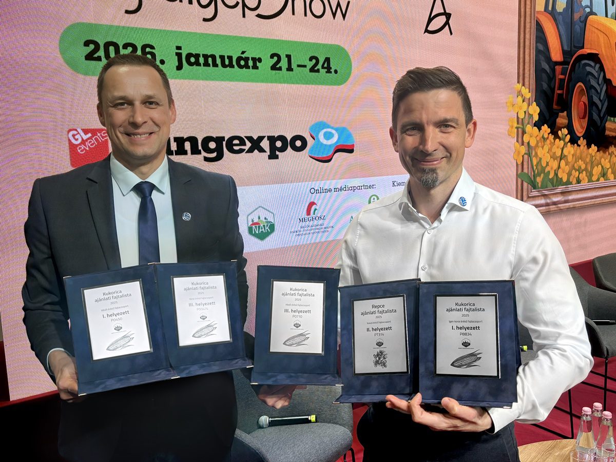 Balra Sólyom János, a Corteva vetőmag termékmenedzsere, jobbra Tompos Dániel, magyarországi ügyvezető igazgató