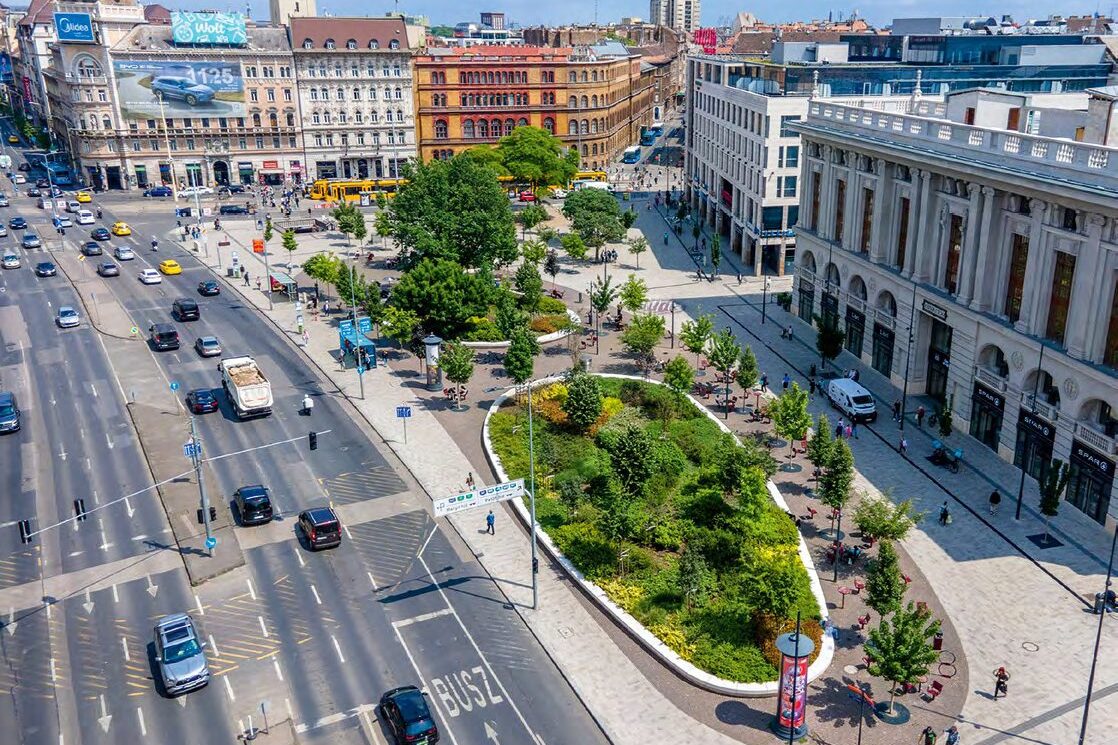 A Blaha Lujza tér zöld oldala