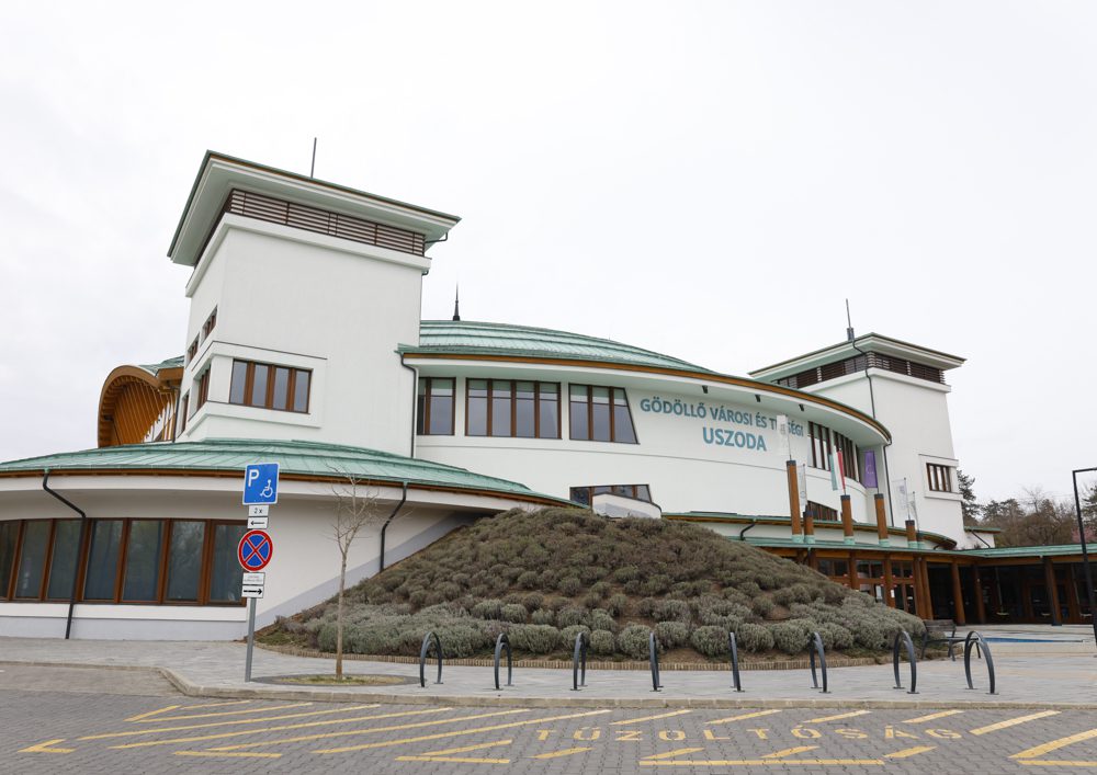 Gödöllő, az úszó város