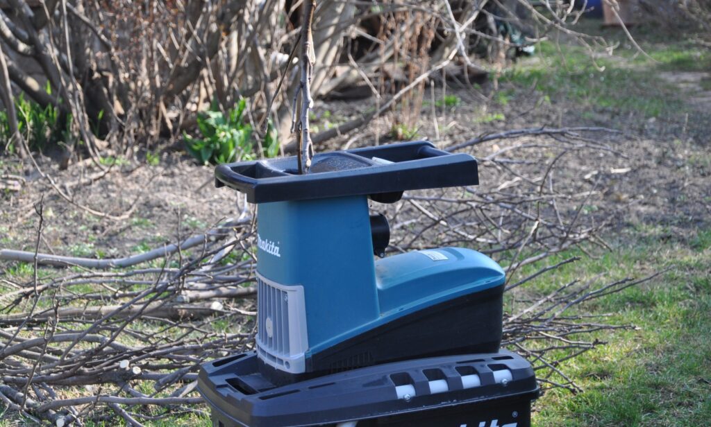 Megéri-e ágaprítót vásárolni kiskertbe?