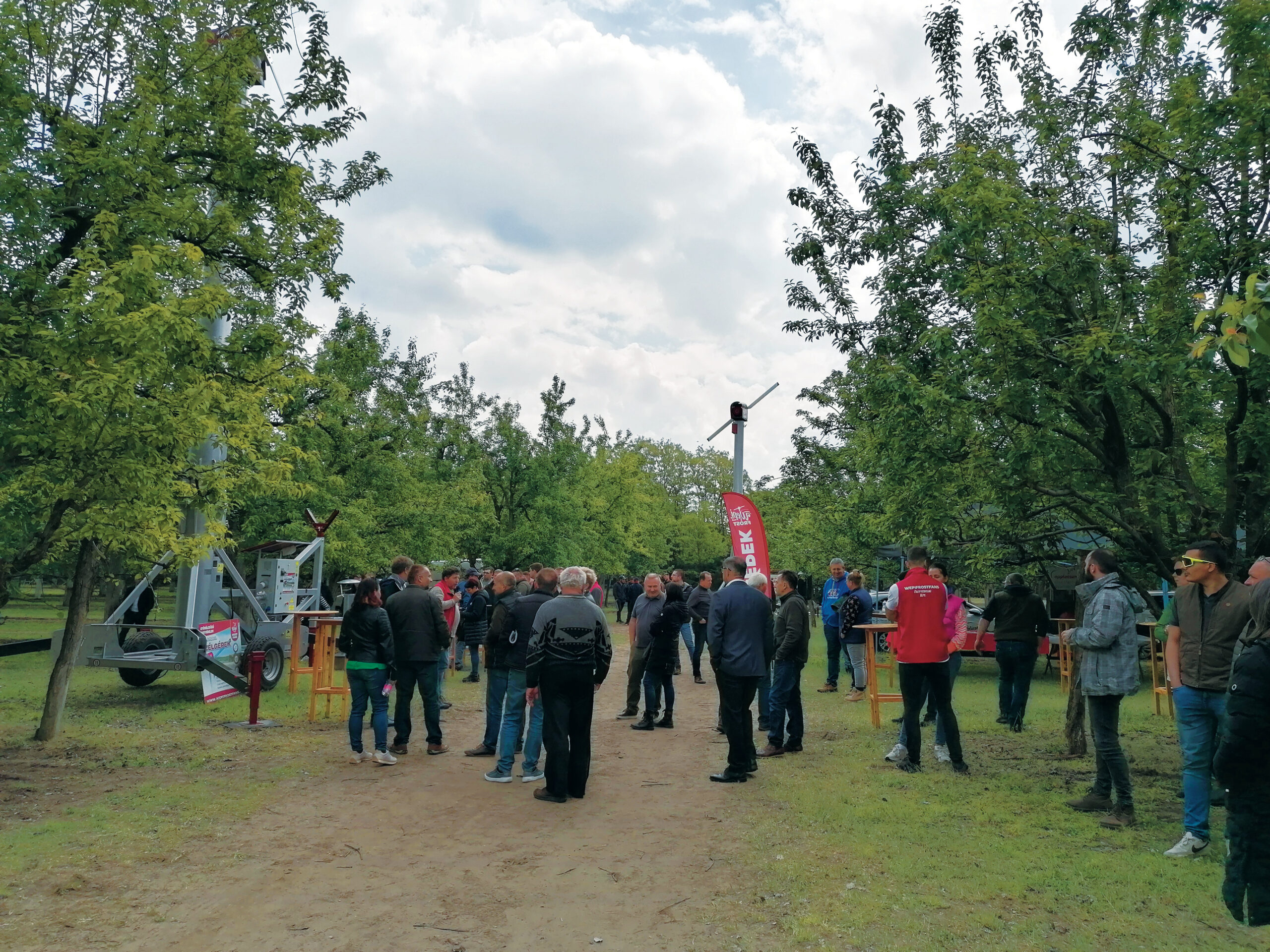 Rendezvényein elméleti és gyakorlatitudást adnak át az előadók