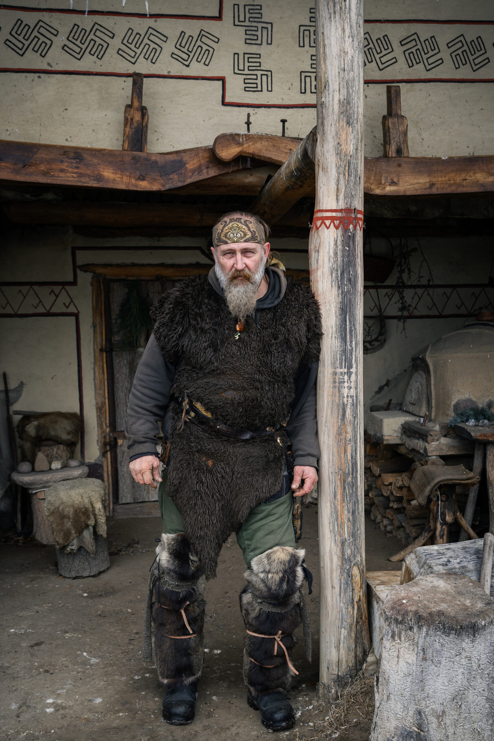 Cziraki_Viktor_022 hagyomány hagyományőrzés szkíta falu ház sárfal jurta