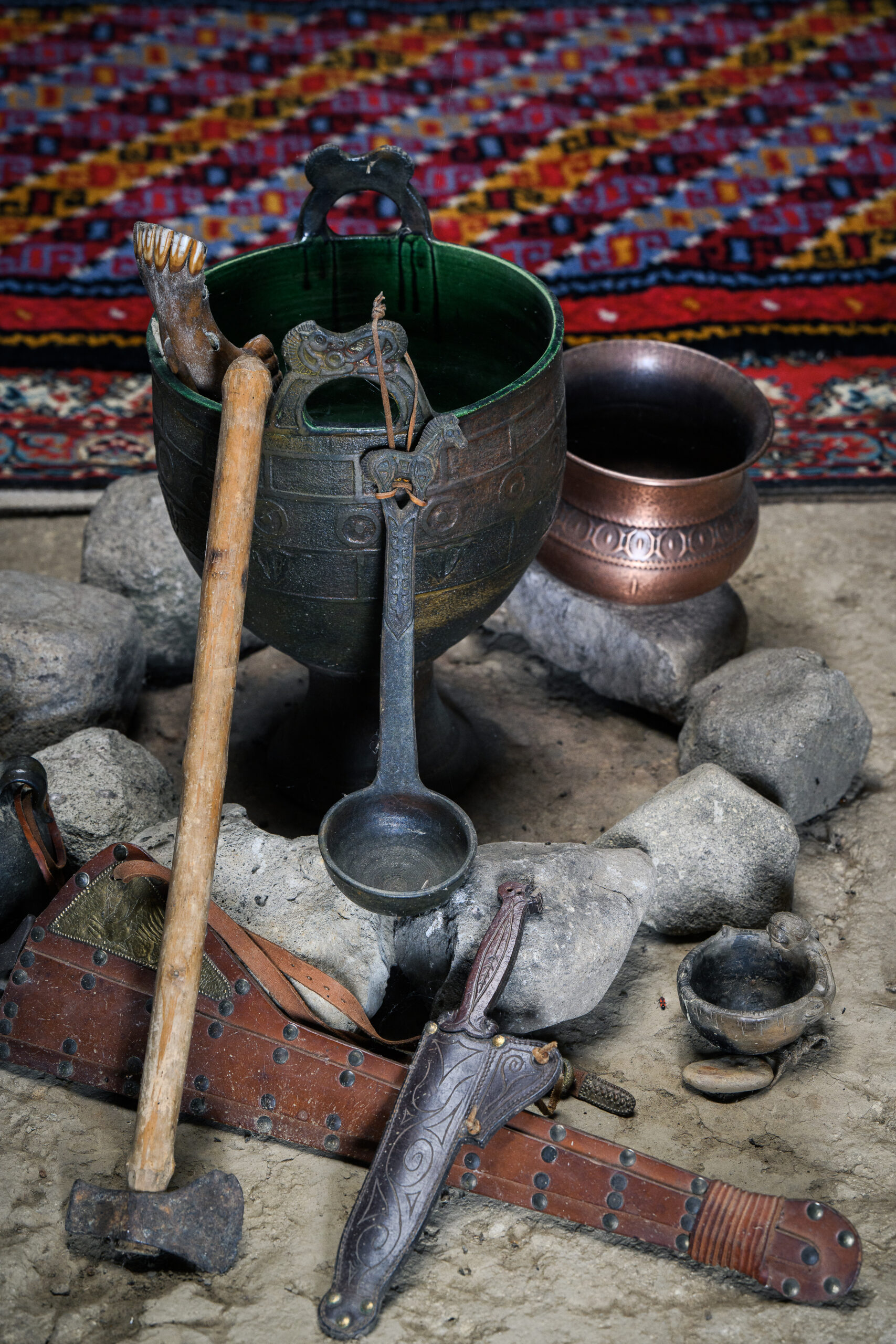 Cziraki Viktor kézműves hagyomány szkíta eszközök fegyver edény bronz vas