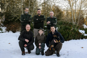 Hátul (balról): Horváth Attila és fia, Gergely, illetve id. Horváth Róbert. Elöl (balról): ifj. Horváth Róbert, fia, Regő é és Róbert testvére, Ádám