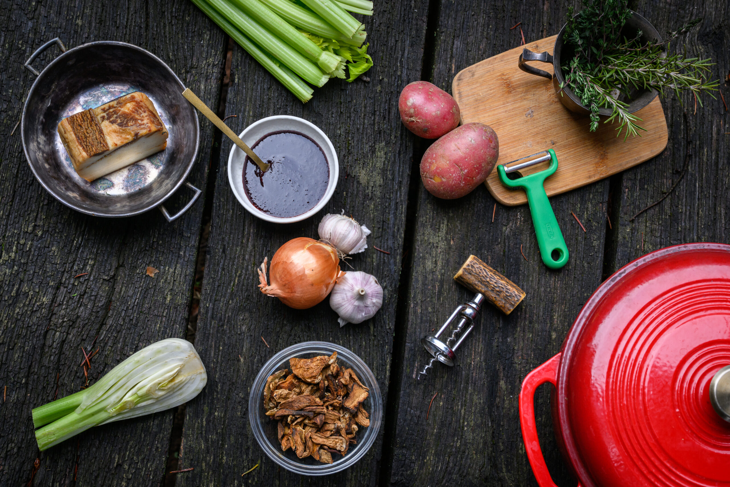 Reka_kunyho mecsekerdő gasztronómia főzés élelmiszer zöldség krumpli hagyma szalonna gomba főzés
