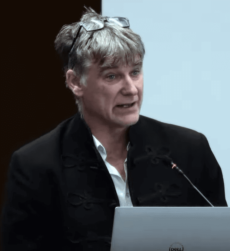 Dobos Endre: a társadalom talajvakságban él, és a többség csupán fizikai közegként használja a talajt