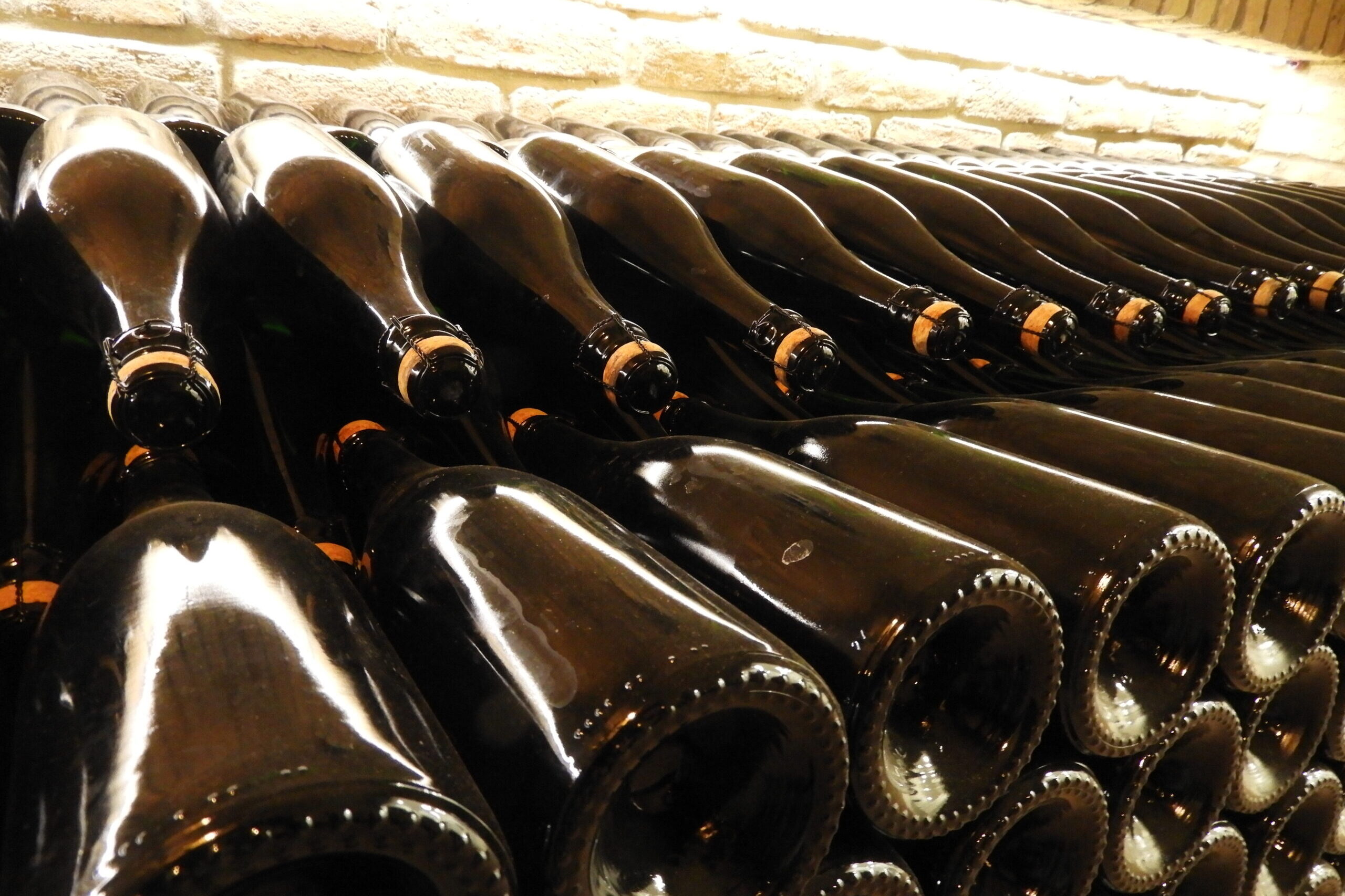 Lesz-e mivel koccintanunk szilveszterkor: kevesebb pezsgő készül Champagne-ban?
