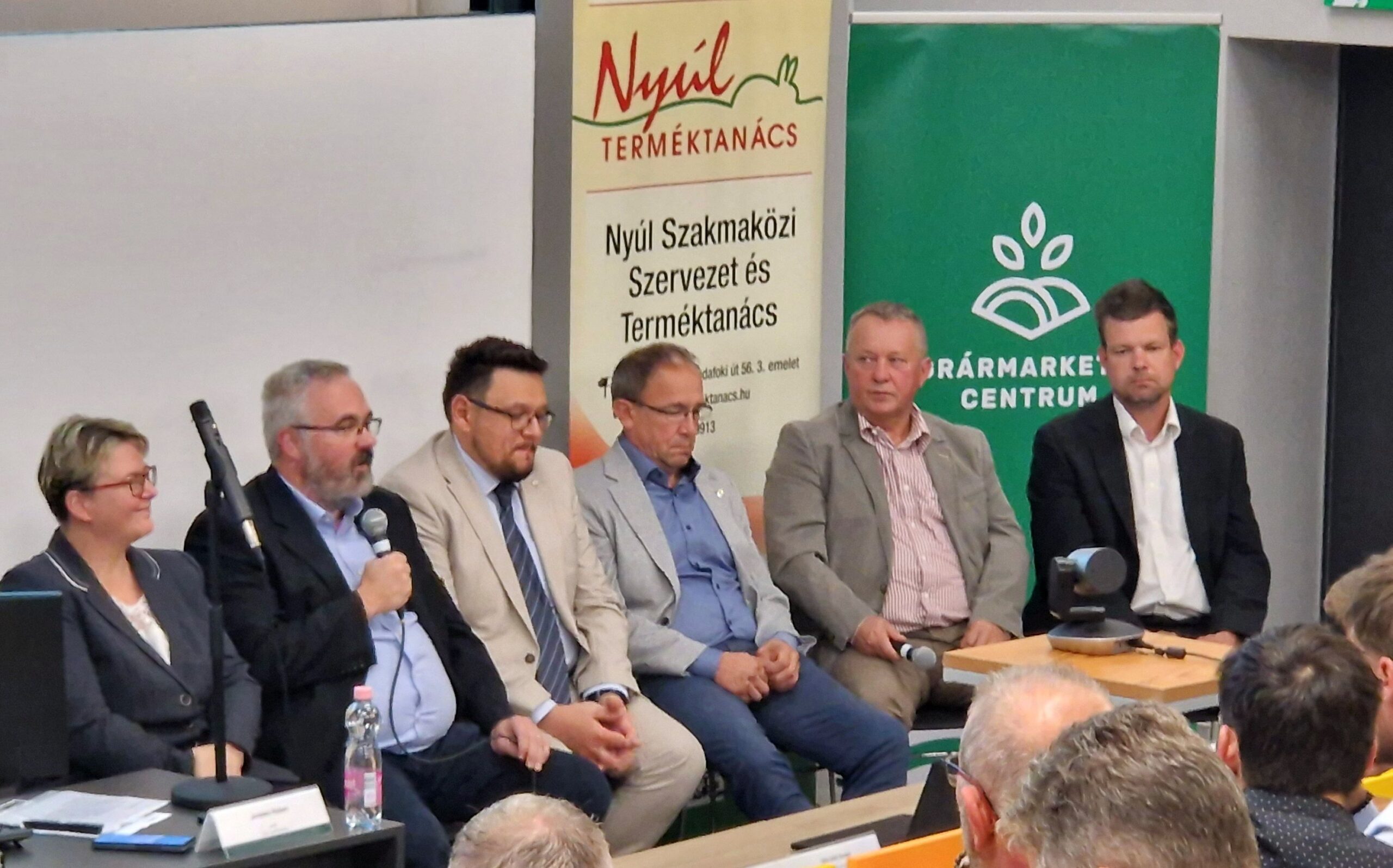nyúl kerekasztal