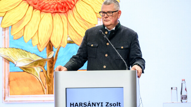 Harsányi Zsolt: "Az új technika hihetetlen távlatokat nyit, de mit sem ér képzett szakemberek nélkül."