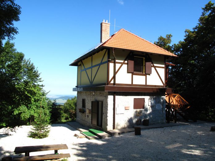 Fekete-hegyi Berda József Kulcsosház