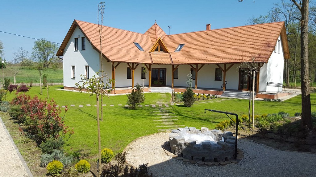 Császártöltési Kulcsosház