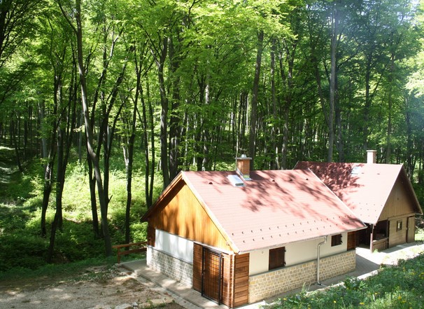 Károlylak Turistaház